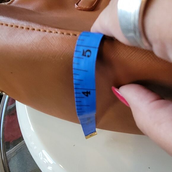 Michael Kors Medium Size Hamilton Tote - Picture 6 of 7